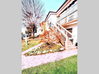 Casa Indipendente in Vendita a Ferrara, 238'000&euro;, 240 m²