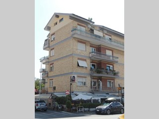 Quadrilocale in Vendita a Roma, 380'000€, 125 m²