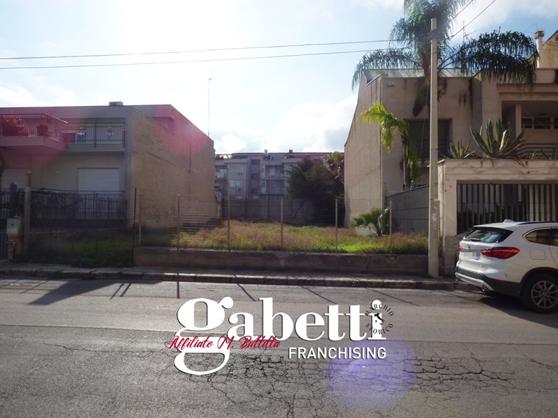 Terreno edificabile in Vendita a Bagheria, 210'000€, 300 m²