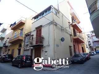 Casa Indipendente in Vendita a Bagheria, 70'000€, 71 m²