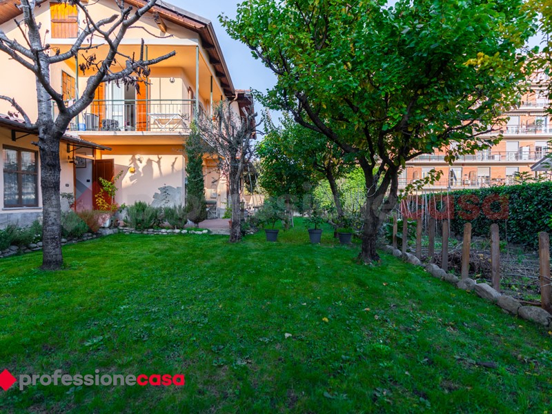 Villa in Vendita a Pinerolo, 323'000€, 180 m²