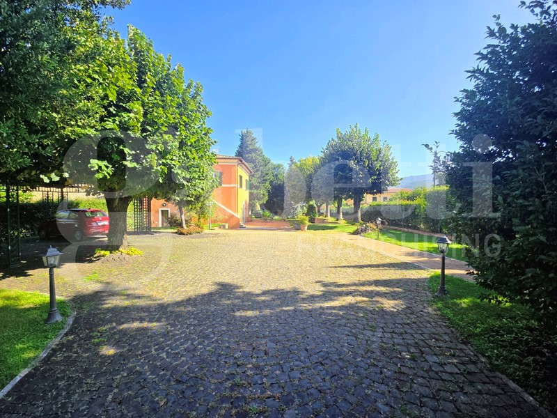 Villa in Vendita a Palestrina, 260 m²