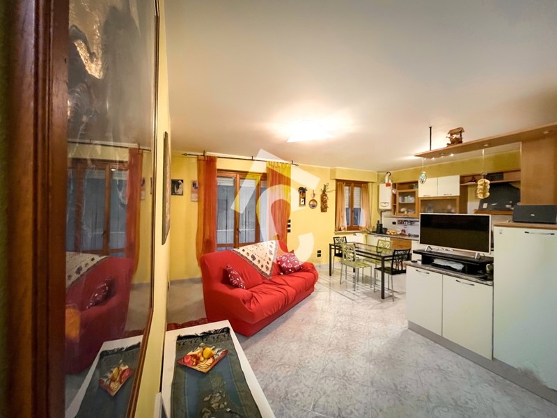 Quadrilocale in Vendita a Castelplanio, zona Macine-borgo Loreto, 100'000€, 115 m², con Box