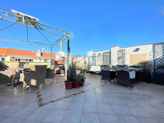 Appartamento in Vendita a Savona, 480'000€, 244 m²