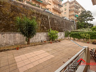 Appartamento in Affitto a Genova, zona Pegli, 1'150&euro;, 159 m², arredato