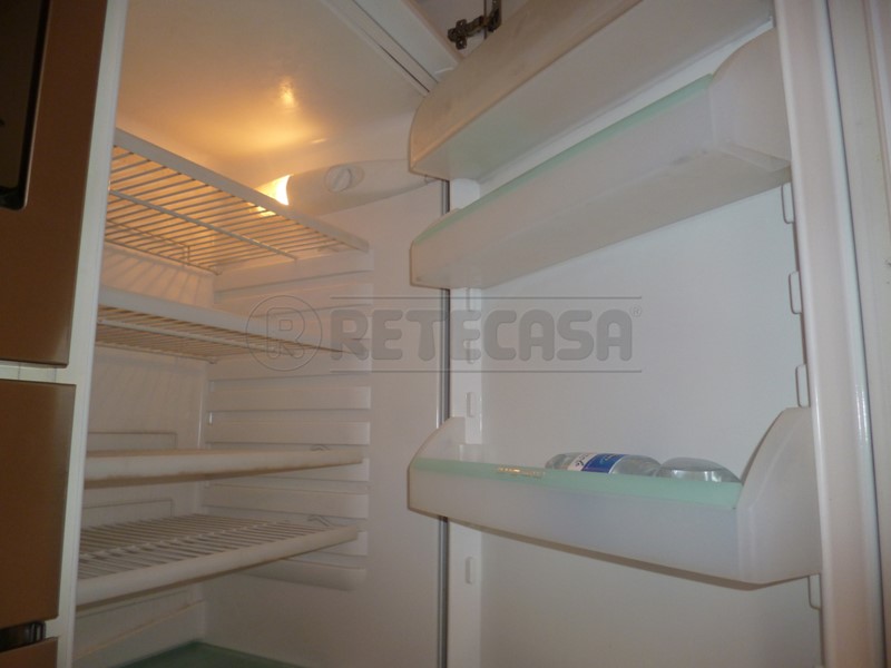 Appartamento in Affitto a Montecchio Maggiore, 700€, 90 m², con Box