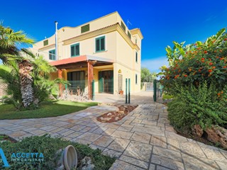 Casa Indipendente in Vendita a Taranto, zona San Vito, 239'000&euro;, 106 m²