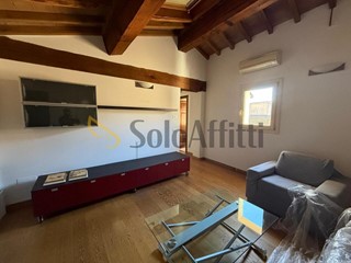 Trilocale in Affitto a Modena, 990€, 60 m²
