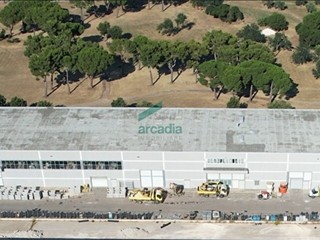 Capannone in Vendita a Modugno, zona Zona Industriale, 2'800'000€, 3680 m²