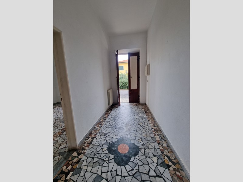 Appartamento in Vendita a Viareggio, zona Centro, 310'000€, 110 m²
