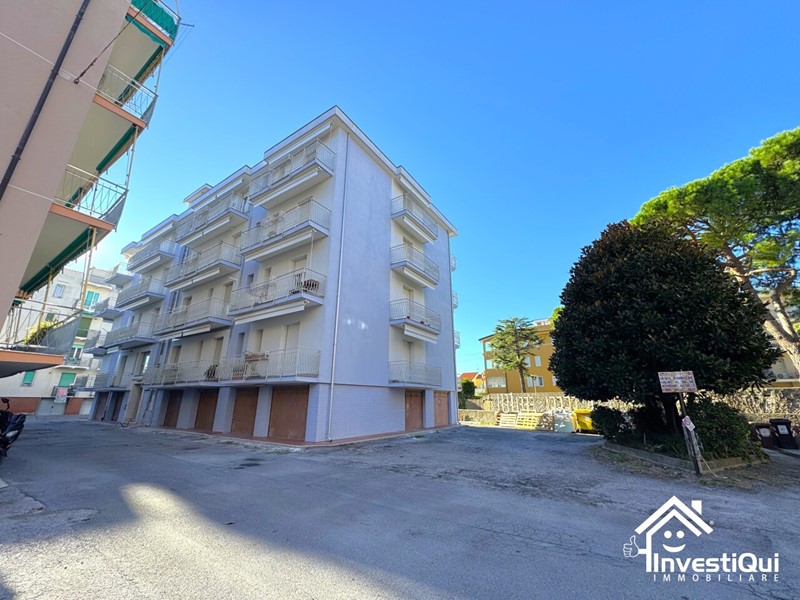 Bilocale in Vendita a Pietra Ligure, zona Zona Santa Corona Loano, 199'000€, 50 m²