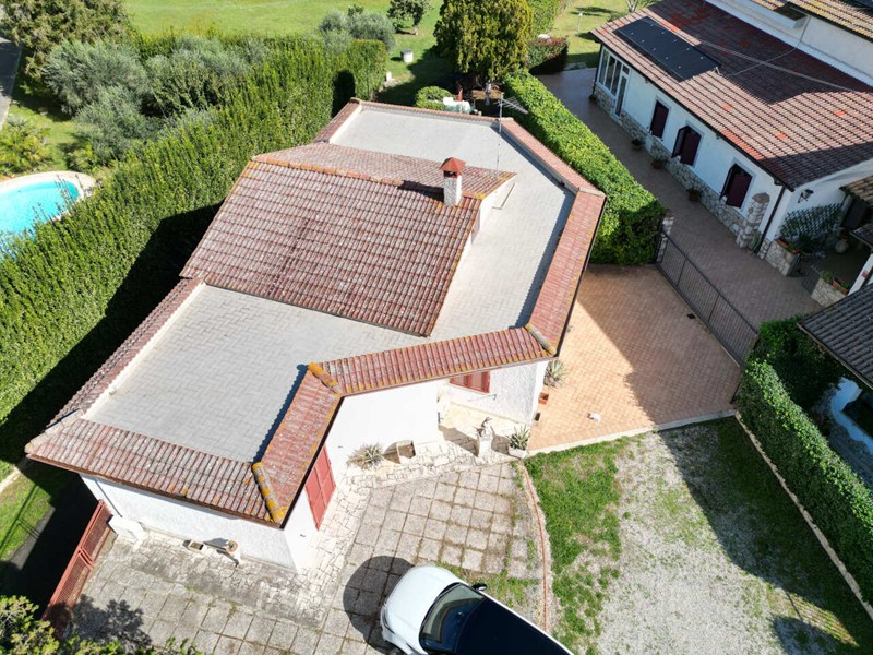 Casa Indipendente in Vendita a Fiano Romano, 265'000€, 145 m², con Box