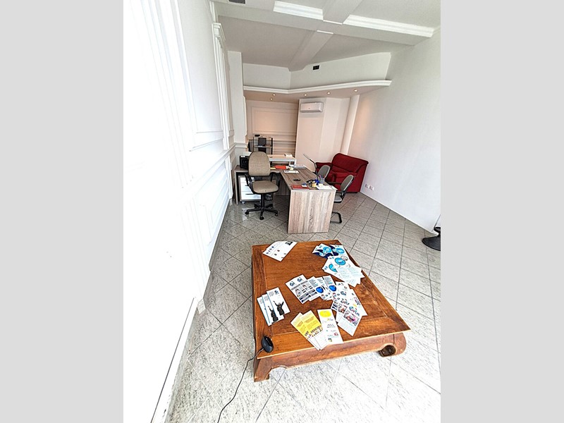 Attività commerciale in Vendita a Polesella, 37'000€, 32 m², arredato