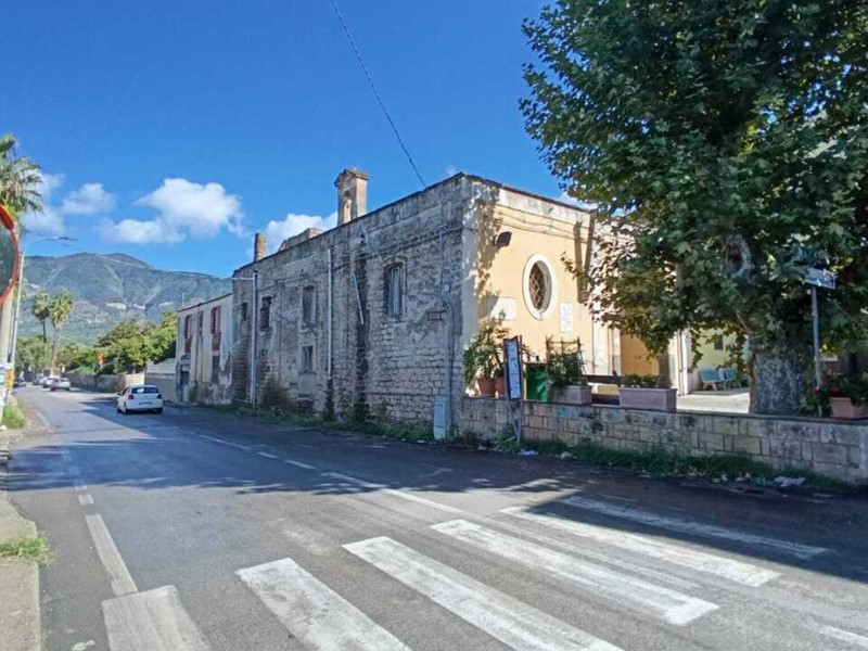 Casa Semi Indipendente in Vendita a Nocera Inferiore, 39'000€, 80 m²