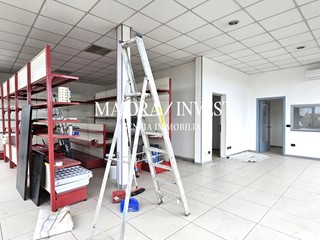 Immobile commerciale in Affitto a San Benedetto del Tronto, 1'100€, 115 m²