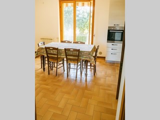 Quadrilocale in Vendita a San Casciano In Val Di Pesa, zona Quattro strade , 260'000€, 125 m²