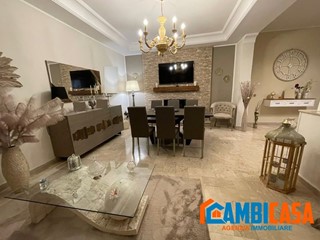 Trilocale in Vendita a Palermo, 129'000€, 107 m²