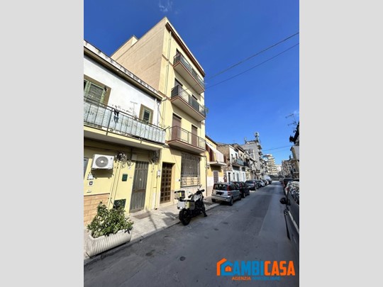 Quadrilocale in Vendita a Palermo, 115'000€, 125 m²