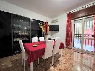 Trilocale in Affitto a Catanzaro, 430€, 80 m²