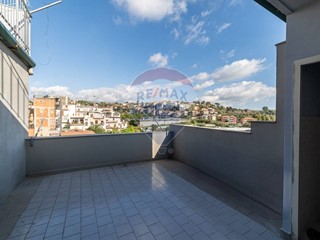 Quadrilocale in Vendita a Catania, 119'000&euro;, 90 m²