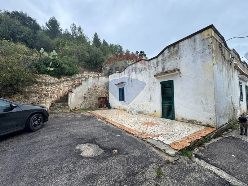 Casa Indipendente in Vendita a Vieste, 98'000€, 138 m²