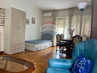 Stanza in Affitto a Roma, 450€, 35 m²