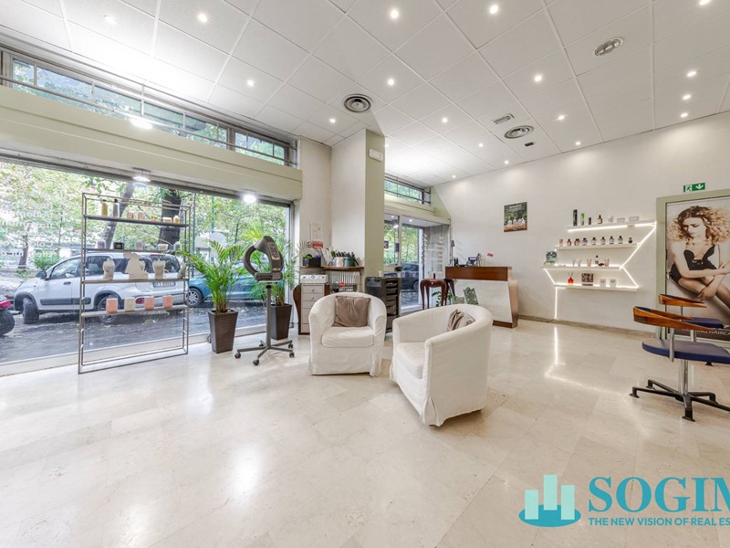 Negozio in Vendita a Milano, 265'000€, 72 m²