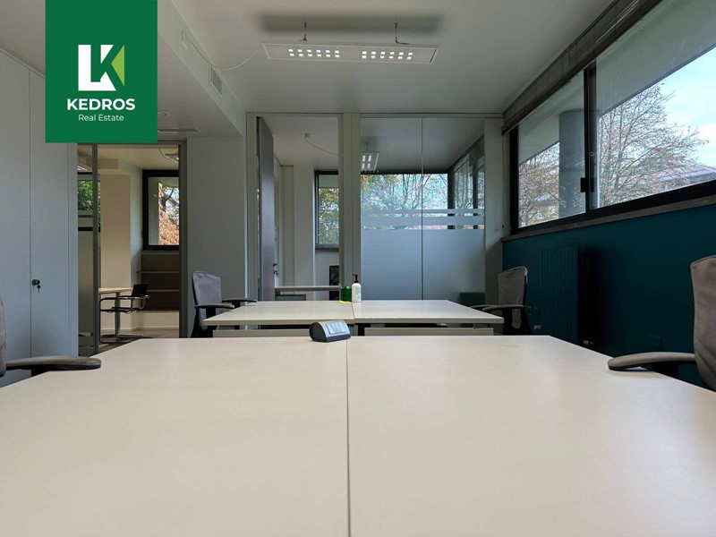 Ufficio in Affitto a Varese, 1'700&euro;, 100 m²
