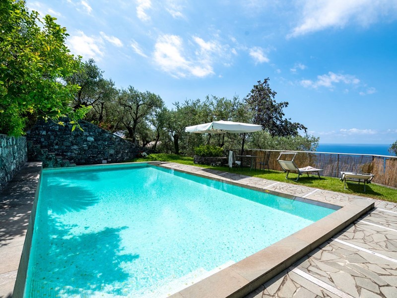 Villa in Vendita a Lavagna, 1'980'000&euro;, 304 m²