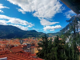 Casa Indipendente in Vendita a La Spezia, 340'000&euro;, 210 m²