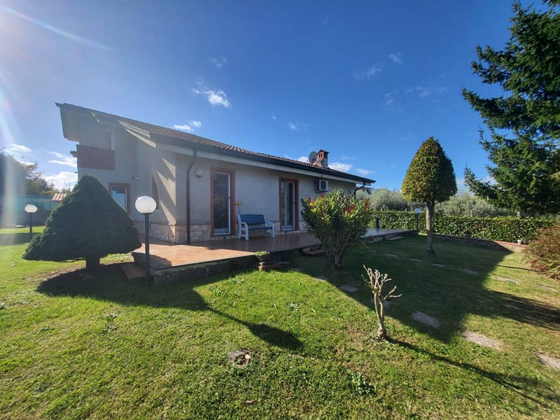 Villa in Vendita a Segni, 275'000&euro;, 170 m²