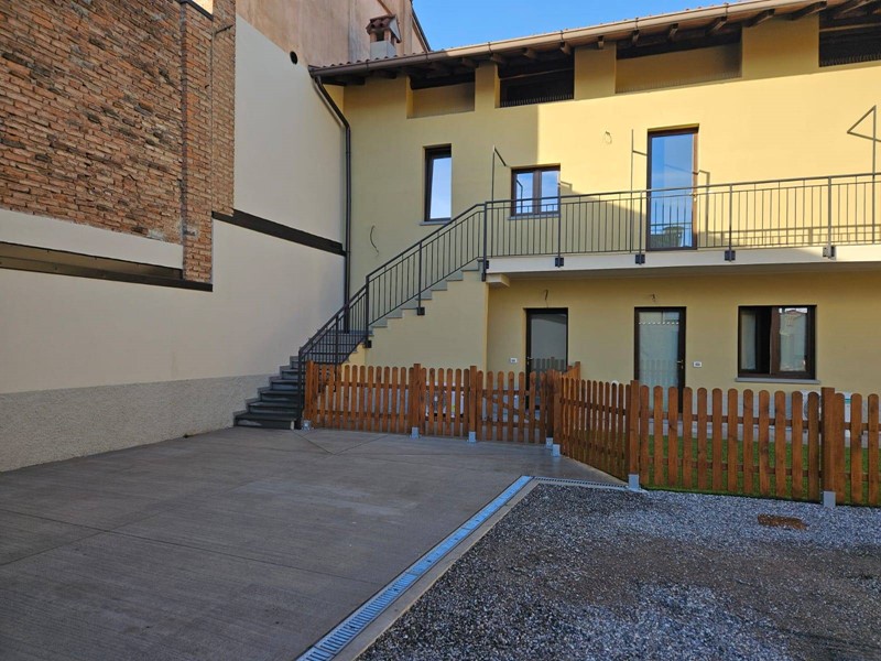 Bilocale in Vendita a Ciserano, 140'000€, 106 m²