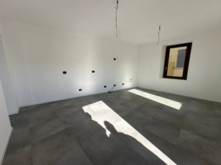 Bilocale in Vendita a Ciserano, 140'000€, 106 m²