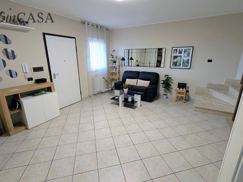 Villa in Vendita a Ladispoli, 295'000€, 120 m²