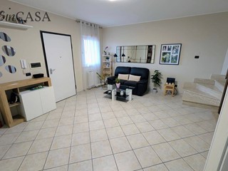 Villa in Vendita a Ladispoli, 295'000€, 120 m²