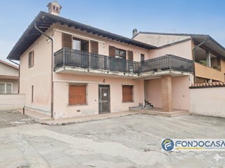 Trilocale in Vendita a Rovato, 99'000€, 90 m²