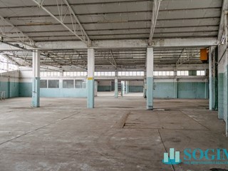 Capannone in Vendita a Saronno, 1'340'000&euro;, 3640 m²