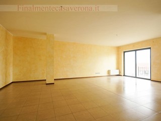 Ufficio in Affitto a Negrar di Valpolicella, 700&euro;, 105 m²