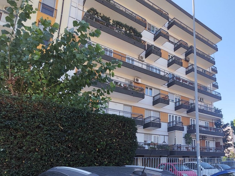 Quadrilocale in Vendita a Bari, 220'000€, 135 m²