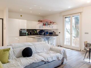 Trilocale in Vendita a Agrate Brianza, 299'000€, 193 m²