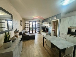 Trilocale in Vendita a Magenta, 212'000€, 85 m²