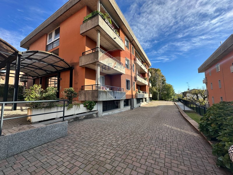Trilocale in Vendita a Varese, 60'000€, 98 m²