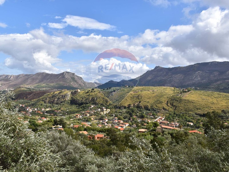 Terreno edificabile in Vendita a Monreale, 75'000€, 3346 m²