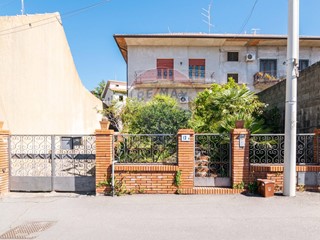 Quadrilocale in Vendita a Nicolosi, 145'000€, 100 m²