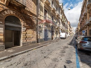 Immobile commerciale in Vendita a Catania, 40'000&euro;, 44 m²