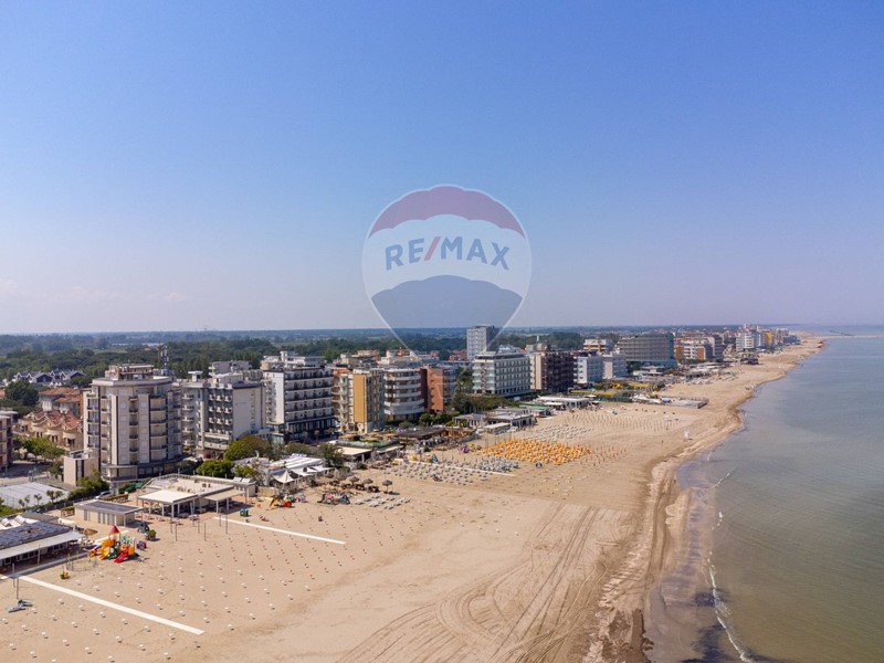 Immobile commerciale in Vendita a Ravenna, 500'000&euro;, 1400 m²