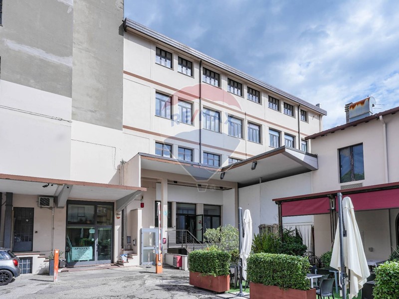 Appartamento in Vendita a Forlì, 995'000&euro;, 2000 m²