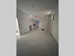 Casa Indipendente in Vendita a Caltanissetta, 18'000€, 216 m²