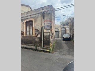 Casa Indipendente in Vendita a Catania, 60'000&euro;, 75 m²