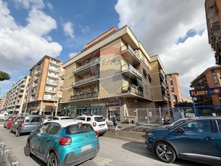 Bilocale in Vendita a Roma, 259'000€, 90 m²